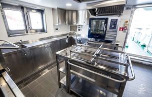 China 32 m Hochgeschwindigkeits-Patrouillenboot aus GFK, Glasfaser-Schnellboot für den Einsatz auf See zum Verkauf - Product Image 3