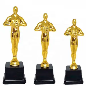 Ucuz toptan küçük plastik altın çoğaltma Oscar Trophy kupası satılık