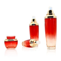 Vente en gros bouteille de lotion en verre clair ambré rouge 30g 50g 30ml 50ml 100ml 120ml pour huiles crème pour le visage logo personnalisé emballage de soins de la peau
