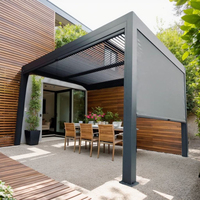 Pergola motorisée en aluminium à lames orientables, télécommande sans fil, étanche et résistante au soleil avec éclairage LED, idéale pour les jardins