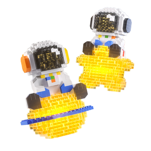 2204-2207 Astronaut Cartoon Figurine Building <strong>Block</strong> Series DIY Puzzle Toy for Ages 8+ Creative Gift Ornaments - Product Image 1