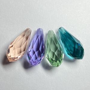 Perles en verre demi-trou 8,5x18,5 mm, couleurs goutte <span class=keywords><strong>d</strong></span>'<span class=keywords><strong>eau</strong></span>, taille briolette, facettées, cristal de verre - Product Image 1