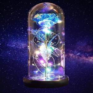 Vente en gros 2025 – Meilleure vente : Rose en feuille d'or 24 carats au design moderne avec dôme en plastique LED pour la Saint-Valentin et la fête des Mères - Product Image 1