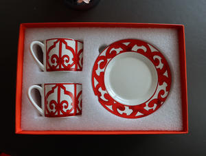 Juego de Vajilla de Porcelana China para Restaurante Occidental, Diseño Clásico, Ecológico, con Patrón de Hierro Forjado Rojo, Taza y Platillo para Café - Product Image 3