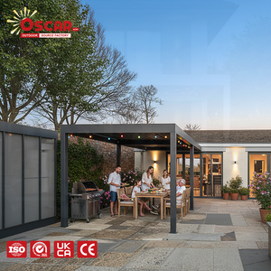Pergola avec portes pliantes et toit à lames motorisé, idéale pour les cours, patios, balcons, abri extérieur confortable et protection. - Product Image 1