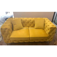 Ensemble de canapés Chesterfield de luxe royal en cuir et velours avec pieds dorés pour salon