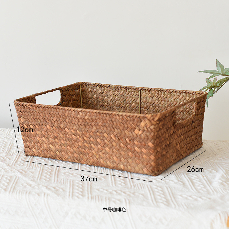 Coffee-colored medium size, 37cm long and 26cm wide