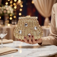 Sac à main de luxe pour femme en forme de couronne, avec cadre métallique ajouré, pochette de soirée élégante ornée de strass et poignée