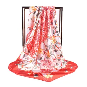 2024 nuova moda Versatile 90*90cm sciarpa di raso caldo con motivo vegetale stampa sciarpe per donne elegante foulard da donna