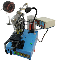 Machine automatique d'enroulement de bobines d'inducteurs de transformateurs à noyau toroïdal