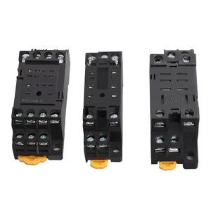 Base de Relé Electromagnético Pyf14a E con Terminal de Tornillo, Montable en Riel DIN, Diseño Compacto - Product Image 1