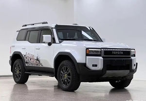 รถยนต์<span class=keywords><strong>โต</strong></span><span class=keywords><strong>โย</strong></span><span class=keywords><strong>ต้า</strong></span> แลนด์ ครุยเซอร์ ไฮบริดน้ำมัน-ไฟฟ้า ระยะทางไกล รถ SUV ขนาดกลาง-ใหญ่ 5 <span class=keywords><strong>ประตู</strong></span> 5 ที่นั่ง ปี 2015 ขับเคลื่อนสี่ล้อ รถ<span class=keywords><strong>มือ</strong></span><span class=keywords><strong>สอง</strong></span> - Product Image 2