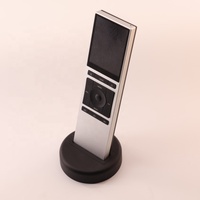 Télécommande de téléviseur intelligent avec clavier numérique rétroéclairé et fonction vocale |   Appareils compatibles / Polycom, portée de 20 m, rechargeable par USB