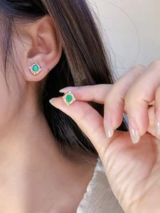 Xinfly 18K Solid Gold 0.55CT Natural <b>Emerald</b> Diamond <b>Stud</b> Earrings Custom Fashion Jewelry for Women - Product Image 5