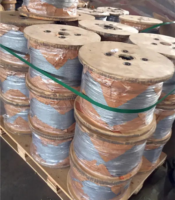 중국 제조업체 핫 담근 2.65mm 아연 도금 고 탄소강 와이어 스트랜드