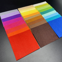 Fourniture directe d'usine 100% polyester feutre rouleau aiguille poinçon non tissé feutre tissu pour tapis sous-verres feutre