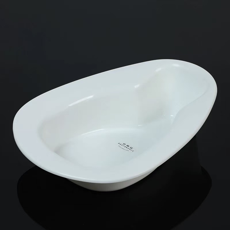 Cuvette de toilette blanche