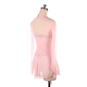 Vestido de patinaje artístico Rosa elegante para mujer con cuello alto y mangas largas con adornos de diamantes de imitación en forma de corazón - Product Image 5