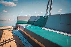 เรือยอชท์สปอร์ตหรูหรา ปี 2024 พร้อมเทรลเลอร์อลูมิเนียม เครื่องยนต์แบบ Pontoon B สำหรับตกปลา - Product Image 4