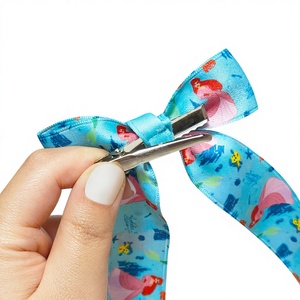 MUESTRA RETAIL H.E.R. Accesorios con Licencia Oficial de Princesa, Juego de Lazos para el Cabello con Cola Larga Estampada para Niñas, Paquete de 7 Lazos con la Leyenda 'Hecho en PRC' - Product Image 1