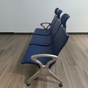 مقعد انتظار حديث بثلاثة مقاعد من الجلد الصناعي بتصميم خماسي الأضلاع للمكاتب والمطارات والمستشفيات ومحطات الحافلات والعيادات وغرف الانتظار في البنوك - Product Image 4