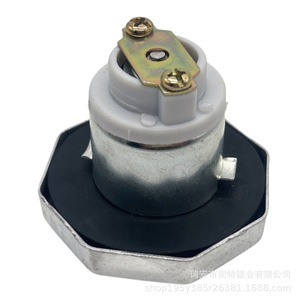 ฝาถังน้ำมันเชื้อเพลิง อลูมิเนียมอัลลอย สีเงิน มิตซูบิชิ ฟูโซ มาสด้า สำหรับ แรงเลอร์ KN-018 ผลิตในเจ้อเจียง - Product Image 3