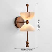 Applique murale LED personnalisée en pierre d'albâtre avec corps en laiton vintage, lumière blanc chaud 3000K à intensité variable pour l'intérieur des chambres d'hôtel