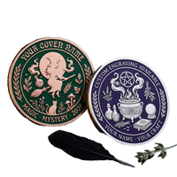 Épinglette en émail personnalisée avec gravure de plume mystérieuse, badges de revers avec logo personnalisé, vente en gros, fabricant OEM ODM, collection de cadeaux