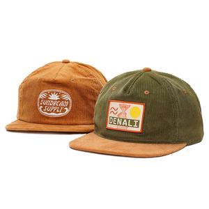 Casquettes Snapback non structurées en velours côtelé à 5 panneaux avec patch tissé et logo brodé personnalisé - Product Image 1