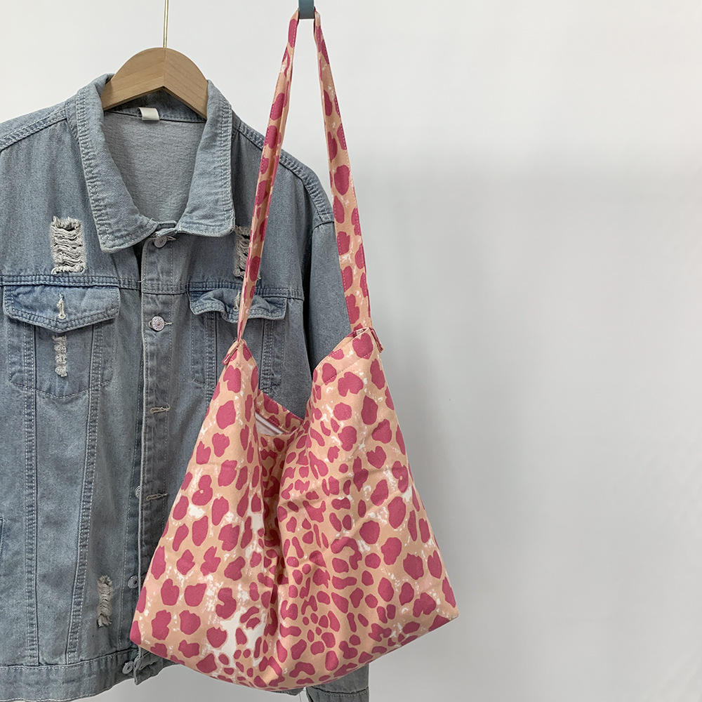 Vintage pink large leopard one with zipper