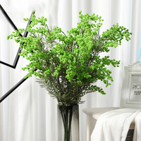 Produit chaud en plastique artificiel en peluche 3 fourchettes baies rouges décoration de noël fleurs et plantes décoratives florales pour la maison