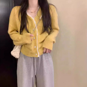 Cardigan en tricot à fleurs pour femmes, manteau en pull doux et chaud pour l'hiver, tenue décontractée - Product Image 2