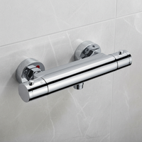 Robinet de douche mural en acier inoxydable à poignée unique chaud/froid avec design moderne pour usage commercial