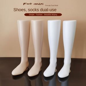 35 Cm Plastique Simple <span class=keywords><strong>Femme</strong></span> <span class=keywords><strong>Femme</strong></span> <span class=keywords><strong>Pied</strong></span> Modèle Montre et Chaussette Tube Haut Semelle Plate Chaussure <span class=keywords><strong>Mannequin</strong></span> Blanc/Couleur Peau - Product Image 1