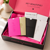 Pochettes en papier personnalisées imprimées avec une encoche découpée et un logo en feuille d'or pour les marques d'extensions capillaires et de produits de beauté