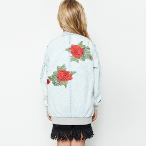 Vêtements de boutique pour enfants en gros, vestes en jean à fermeture éclair avec broderies florales pour filles, en vrac - Product Image 2