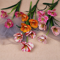 Buket Bunga Tulip Buatan Tangan Mewah Ringan Gaya Modern dari Sutra Plastik, Sentuhan Alami, Perlengkapan Pernikahan dan Ruang Tamu