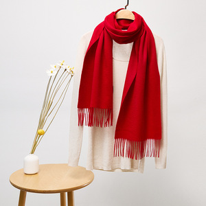 Écharpe longue d'hiver unie en cachemire 100% de la <span class=keywords><strong>Mongolie</strong></span> intérieure, couleur rouge, unisexe, chaude et luxueuse, en stock, vente chaude en usine - Product Image 4