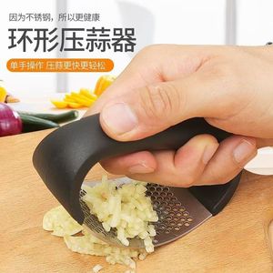Stainless Steel Garlic Press Manual Ring Shape Durable Kitchen Tool For Mincing Garlic - Product Image 1