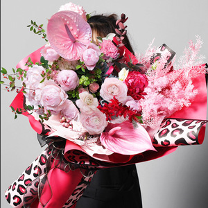 <span class=keywords><strong>Jungle</strong></span> Law Leopard Flower Papier d'emballage Imperméable Coréen Flower Shop Bouquet Papier d'emballage Matériel - Product Image 4
