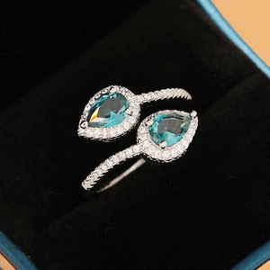 Anello a Goccia con Design Aperto, Stile Regolabile, Anello da Dito per Donne - Product Image 3