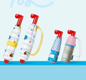 Sunday Factory Vente en gros Parapluie de soleil pliant UV double usage pour femme, motif personnalisé Red Boots, à trois plis, pour le voyage - Product Image 1