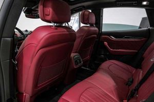 <span class=keywords><strong>Maserati</strong></span> <span class=keywords><strong>Levante</strong></span> Modena SUV Usado 2024 - Venta - Product Image 5