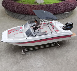 Bateau de ski sportif et de loisirs en fibre de verre de 5,8 m (19 pieds) avec console, à vendre - Product Image 6