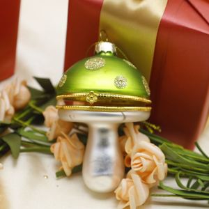 <b>Hand</b>-painted UV Printing Glass Vegetable <b>Mold</b> Christmas Tree Pendant Decoration with Customizable Shape and Color - Product Image 6