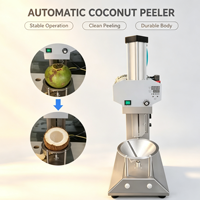 Hoge snelheid groene kokosnoot trim- en schilmachine, automatische verse jonge kokosnootschiller voor drankenfabrieken