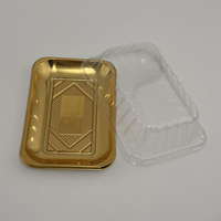 Boîte à gâteau rectangulaire jetable de qualité alimentaire, boîte d'emballage personnalisée en plastique PET doré pour desserts et pâtisseries avec couvercle