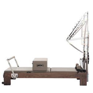 Reformeur de Pilates professionnel en bois de noyer avec tour demi-trapèze, équipement de Pilates de luxe - Product Image 1