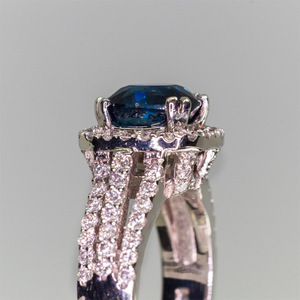 Anello di Lusso con Gemma Blu per Donne, Elegante Gioiello da Dito alla Moda - Product Image 4