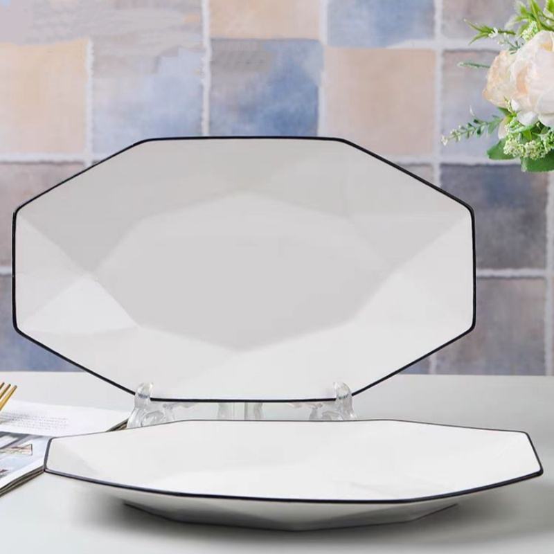 Assiette à poisson Lily Diamond 12 pouces blanche